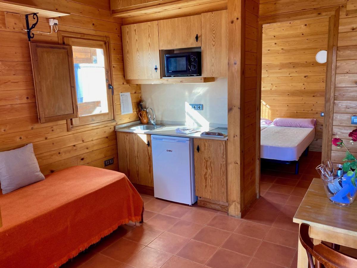 Campalans Hotel Rural Bungalows Mobilhomes Borredá Exterior photo